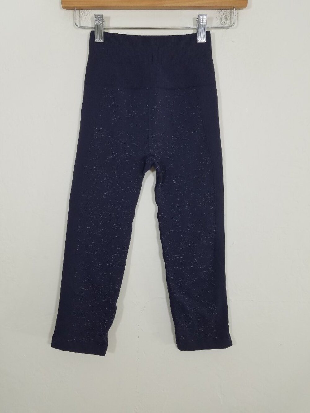 Like New Lululemon Navy Crop Legging Size 2